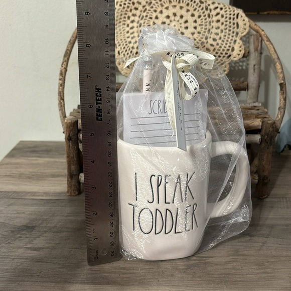 NWT RAE DUNN I SPEAK TODDLER MUG NOTEPAD PENCILS GIFT SET - Picture 7 of 8
